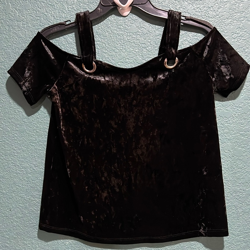 XS Rock&Republic Black Velvet Grommet Open Cold Shoulder Goth Dressy Casual Top